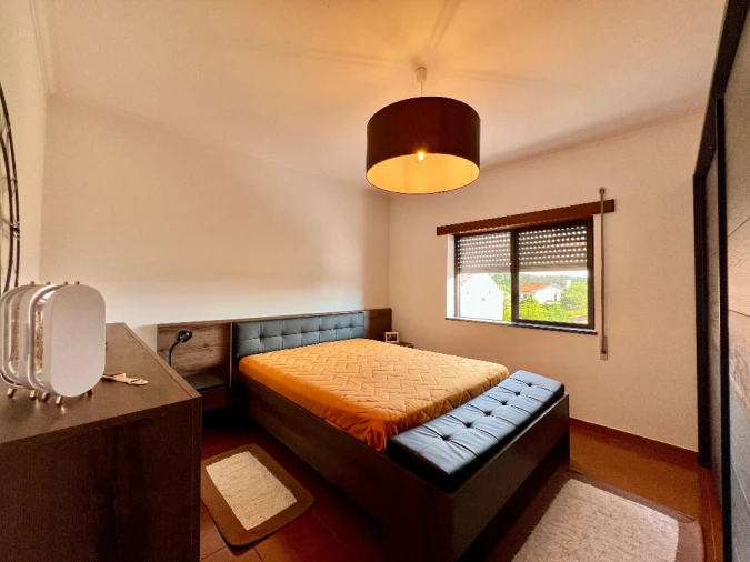 Moradia T5 para Venda em Ega Foto 3