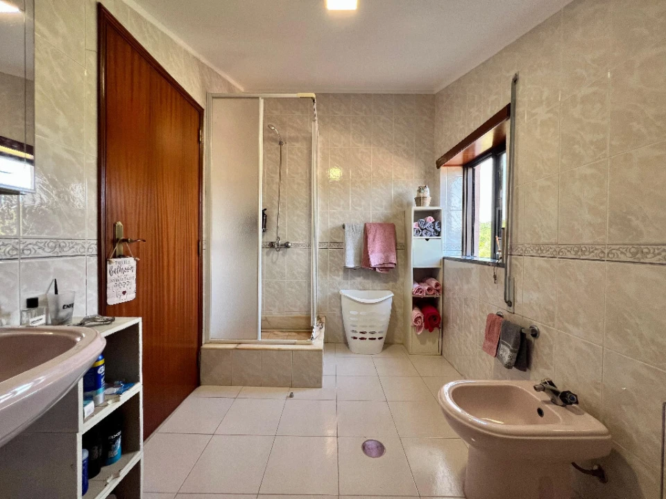 Moradia T5 para Venda em Ega Foto 8