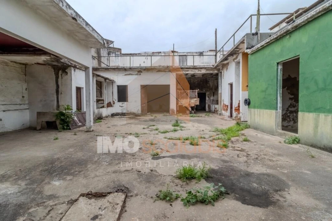 Moradia T4 para Venda em Almeirim Foto 29
