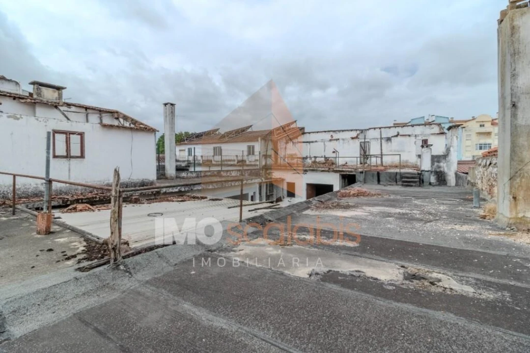 Moradia T4 para Venda em Almeirim Foto 30