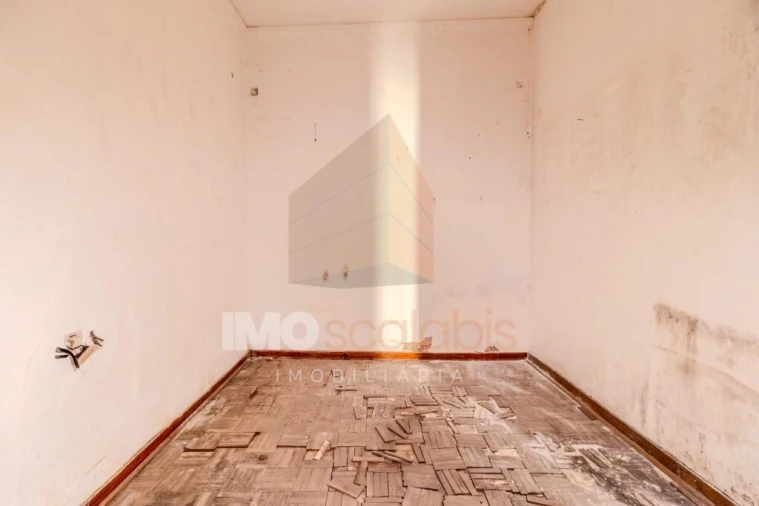 Moradia T4 para Venda em Almeirim Foto 21