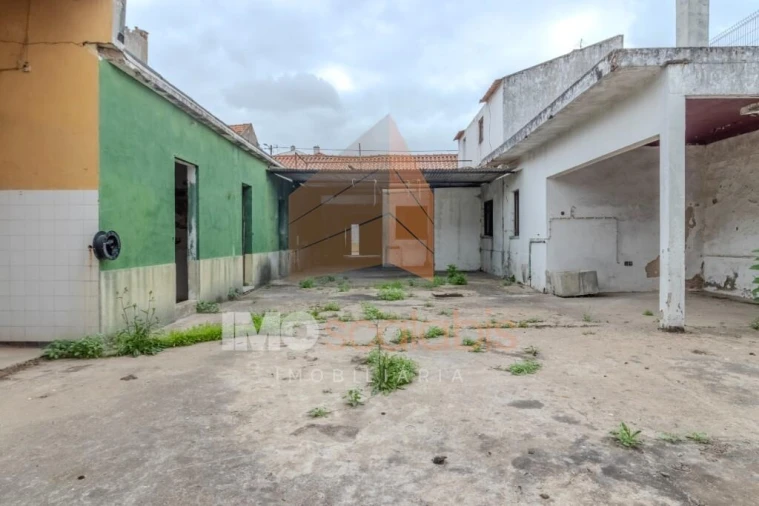 Moradia T4 para Venda em Almeirim Foto 11