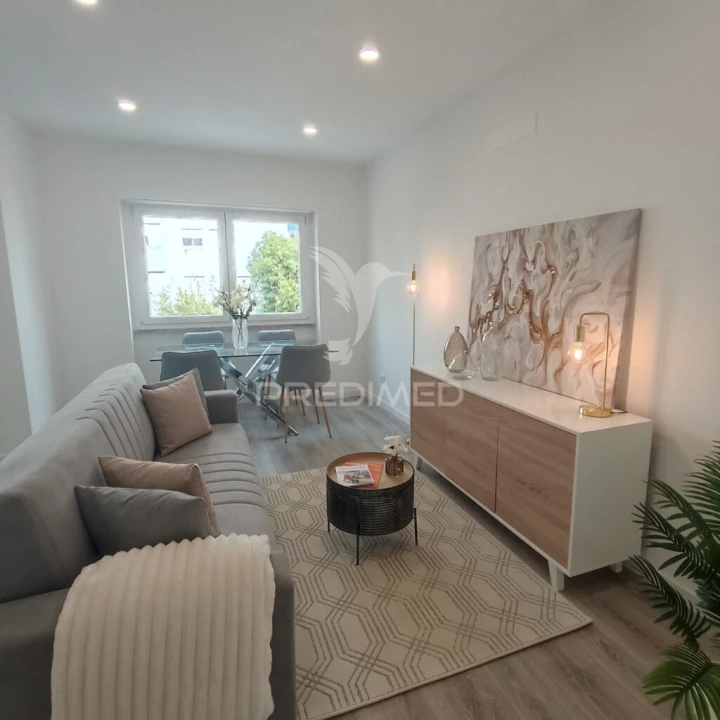 Apartamento T3 para Venda em Penha de França Foto 2