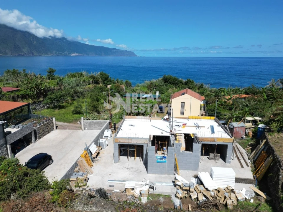 Moradia T2 para Venda em Ponta Delgada Foto 5