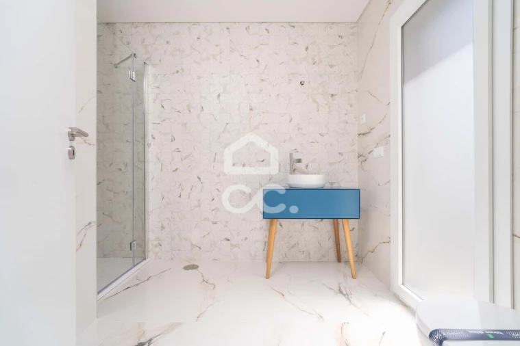 Moradia T4 para Venda em Antuzede e Vil de Matos Foto 10