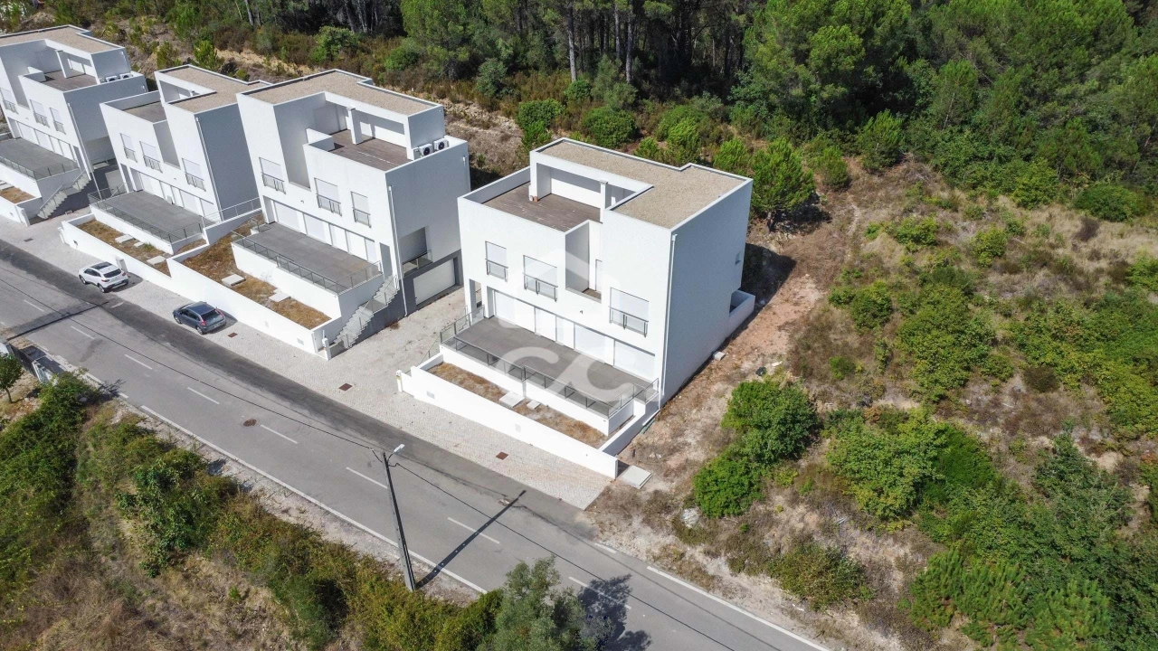 Moradia T4 para Venda em Antuzede e Vil de Matos Foto 19