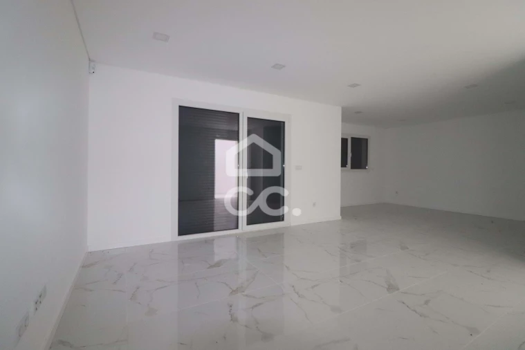 Moradia T3 para Venda em Arazede Foto 4