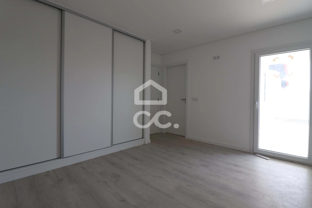 Moradia T3 para Venda em Arazede Foto 8