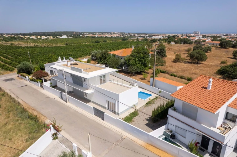 Moradia T4 para Venda em Altura Foto 5