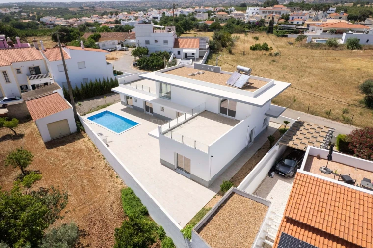 Moradia T4 para Venda em Altura Foto 6