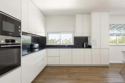 Apartamento T3 para Venda em Albufeira e Olhos de Água