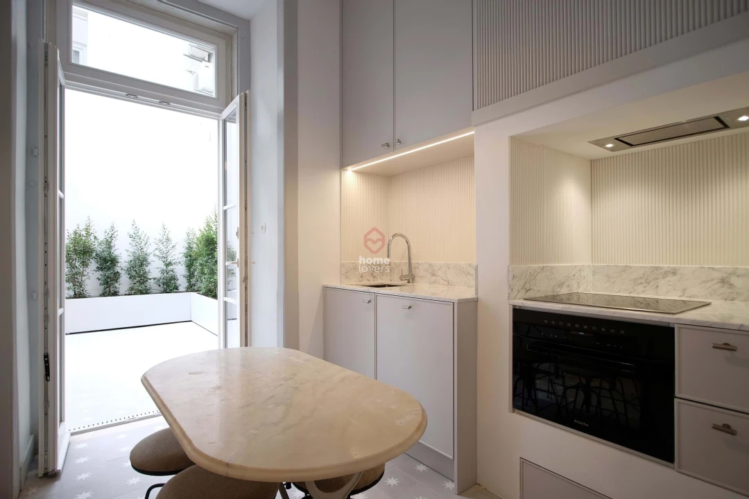 Apartamento T2 para Venda em Misericórdia Foto 11