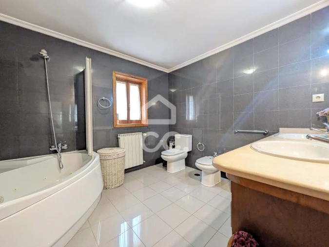 Moradia T4 para Venda em Vale de Anta Foto 40