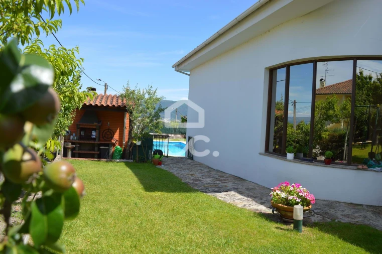 Moradia T4 para Venda em Vale de Anta Foto 15