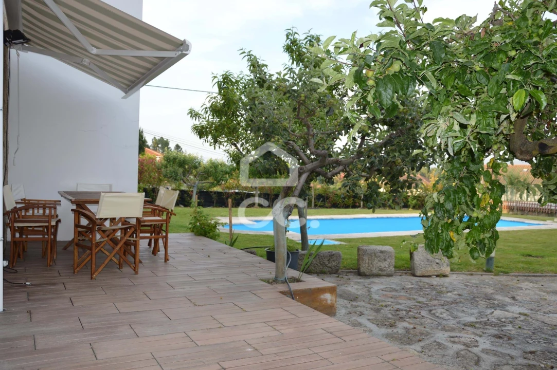 Moradia T4 para Venda em Vale de Anta Foto 9