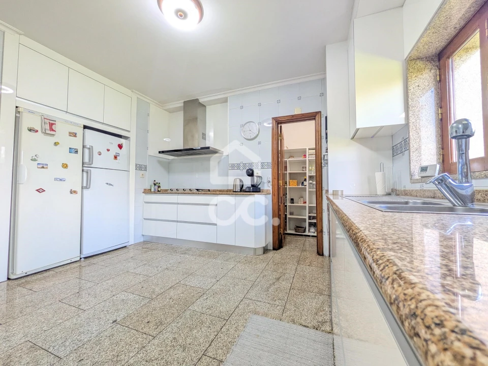 Moradia T4 para Venda em Vale de Anta Foto 17