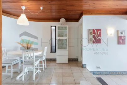 Moradia T4 para Venda em Quarteira