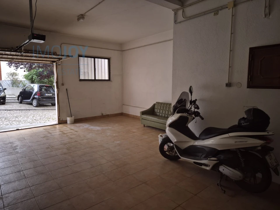 Garagem para Arrendamento em Odivelas Foto 7