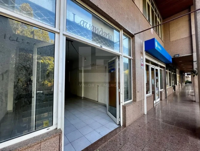 Loja para Venda em Queluz e Belas Foto 1