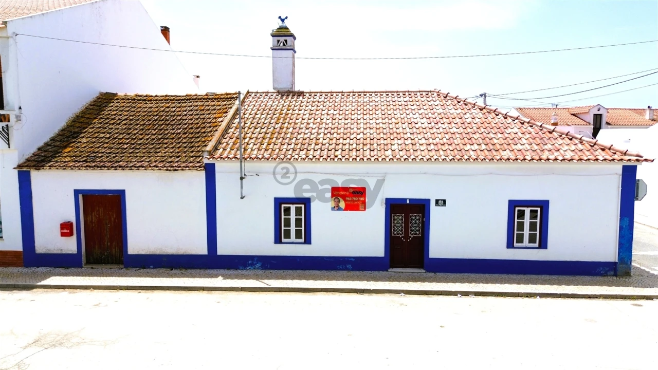 Moradia T2 para Venda em Alvalade Foto 2