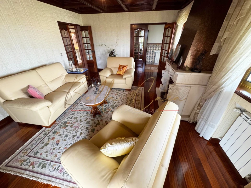 Moradia T4 para Venda em Branca Foto 28