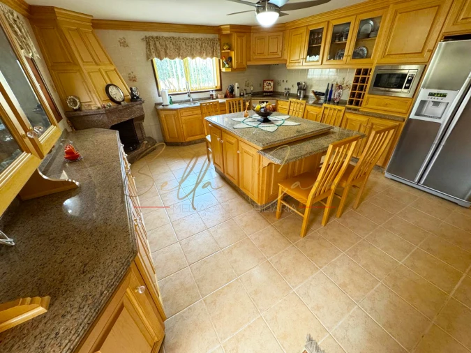 Moradia T4 para Venda em Branca Foto 15