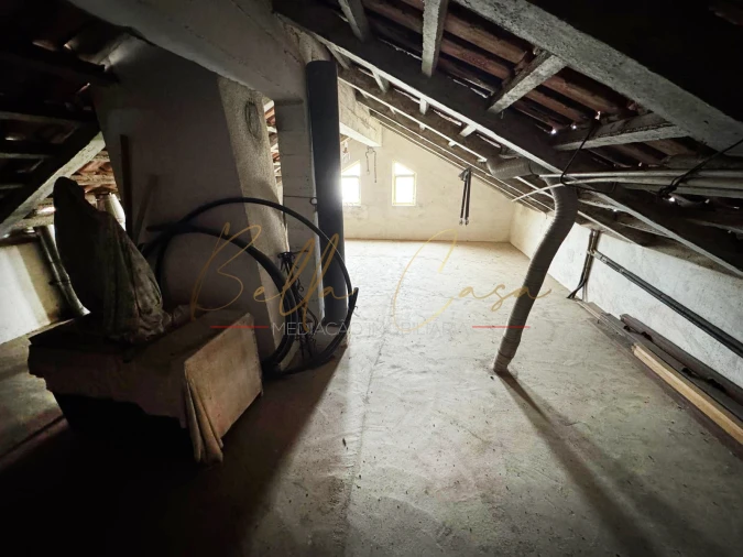 Moradia T4 para Venda em Branca Foto 48