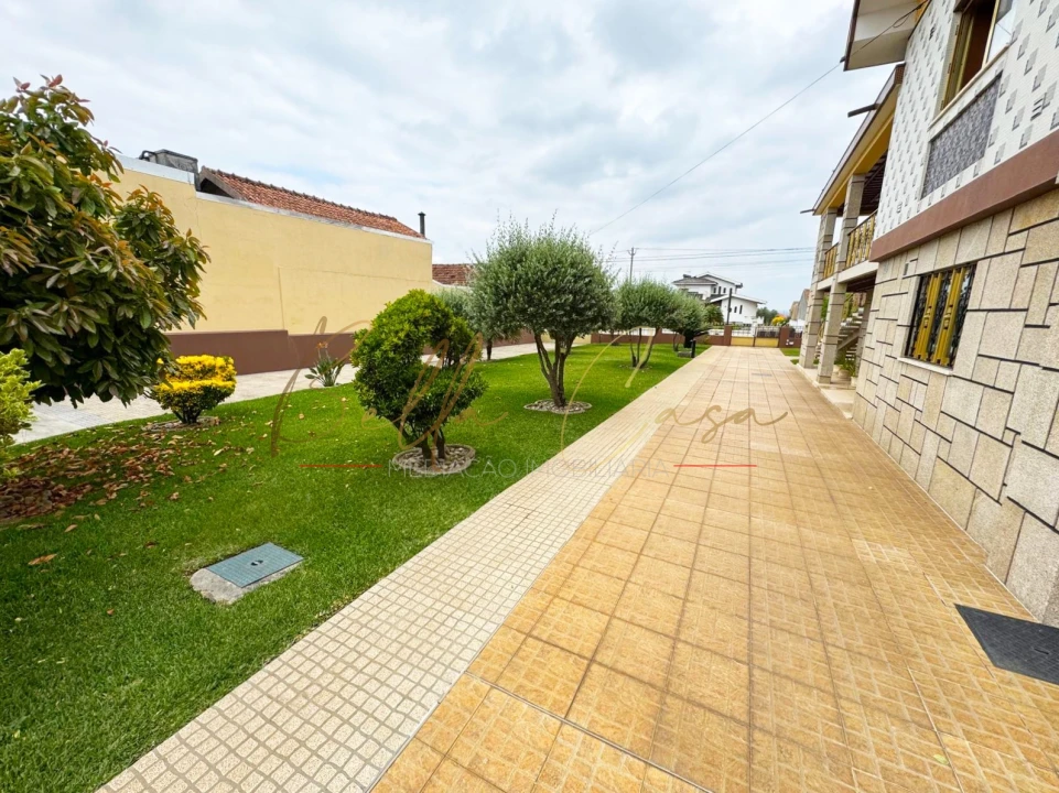 Moradia T4 para Venda em Branca Foto 10