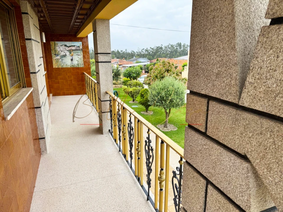 Moradia T4 para Venda em Branca Foto 41