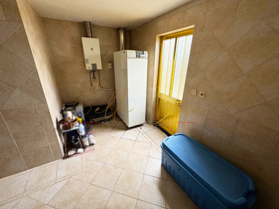 Moradia T4 para Venda em Branca Foto 39