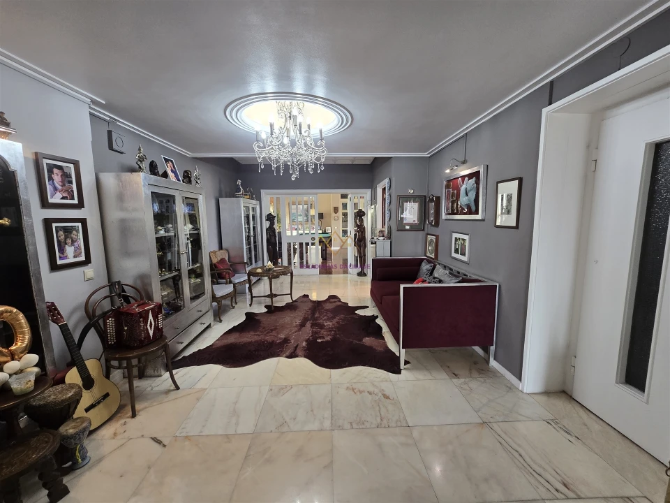 Apartamento T6 para Venda em Campolide Foto 12