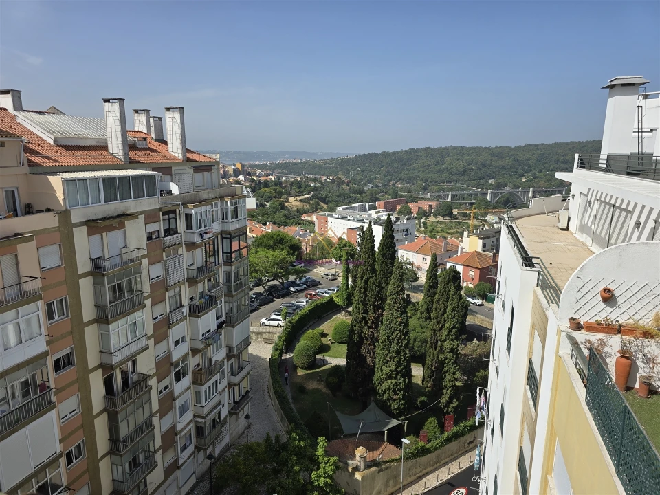 Apartamento T6 para Venda em Campolide Foto 56