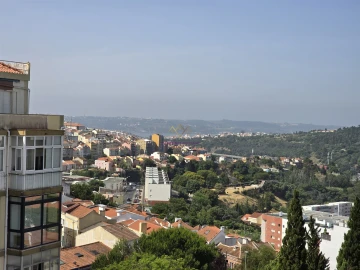 Apartamento T6 para Venda em Campolide