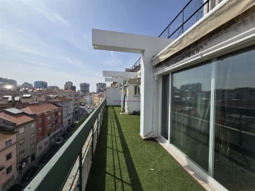 Apartamento T6 para Venda em Campolide