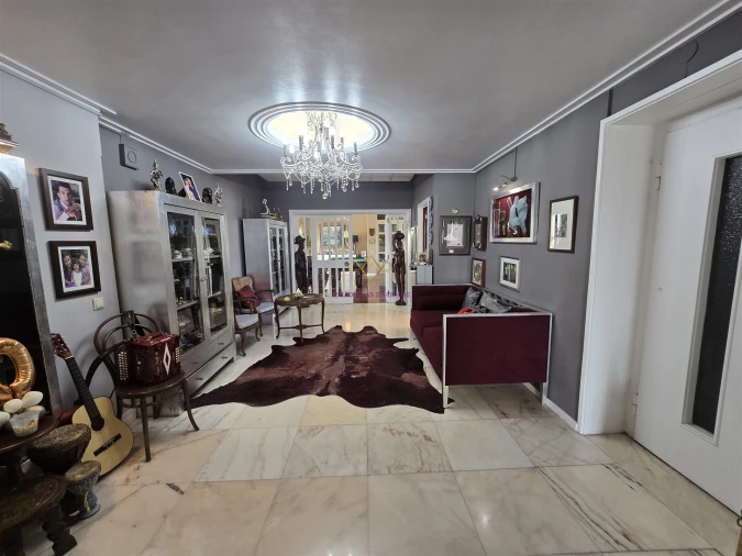 Apartamento T6 para Venda em Campolide Foto 12