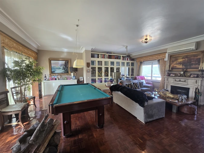 Apartamento T6 para Venda em Campolide Foto 21