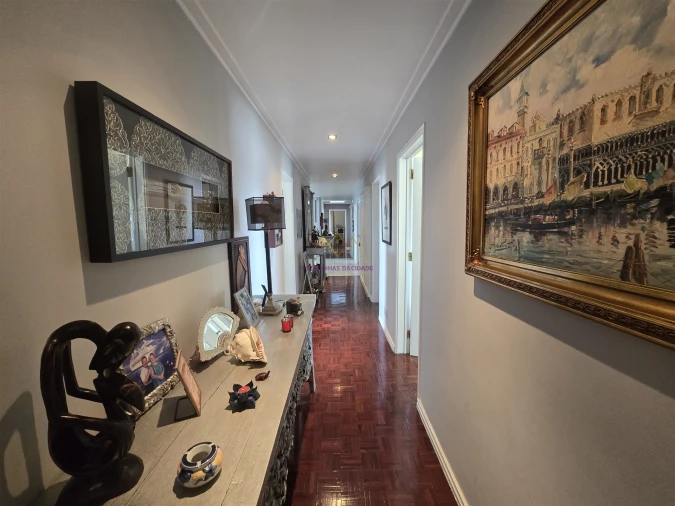 Apartamento T6 para Venda em Campolide Foto 15