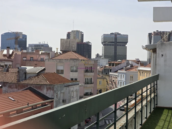 Apartamento T6 para Venda em Campolide Foto 7