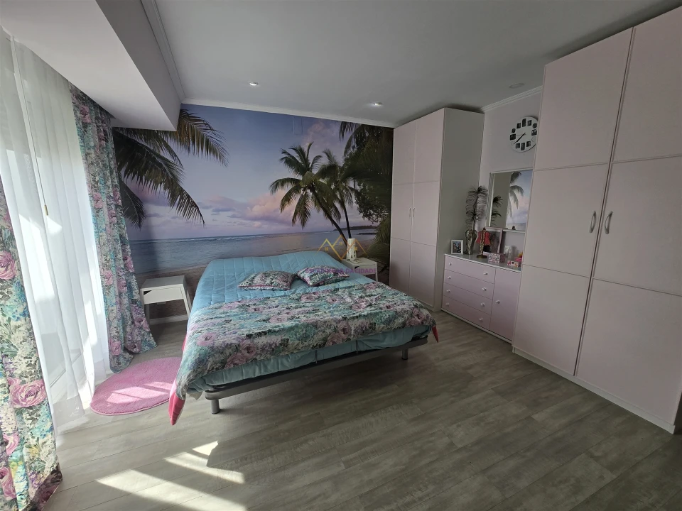 Apartamento T6 para Venda em Campolide Foto 37