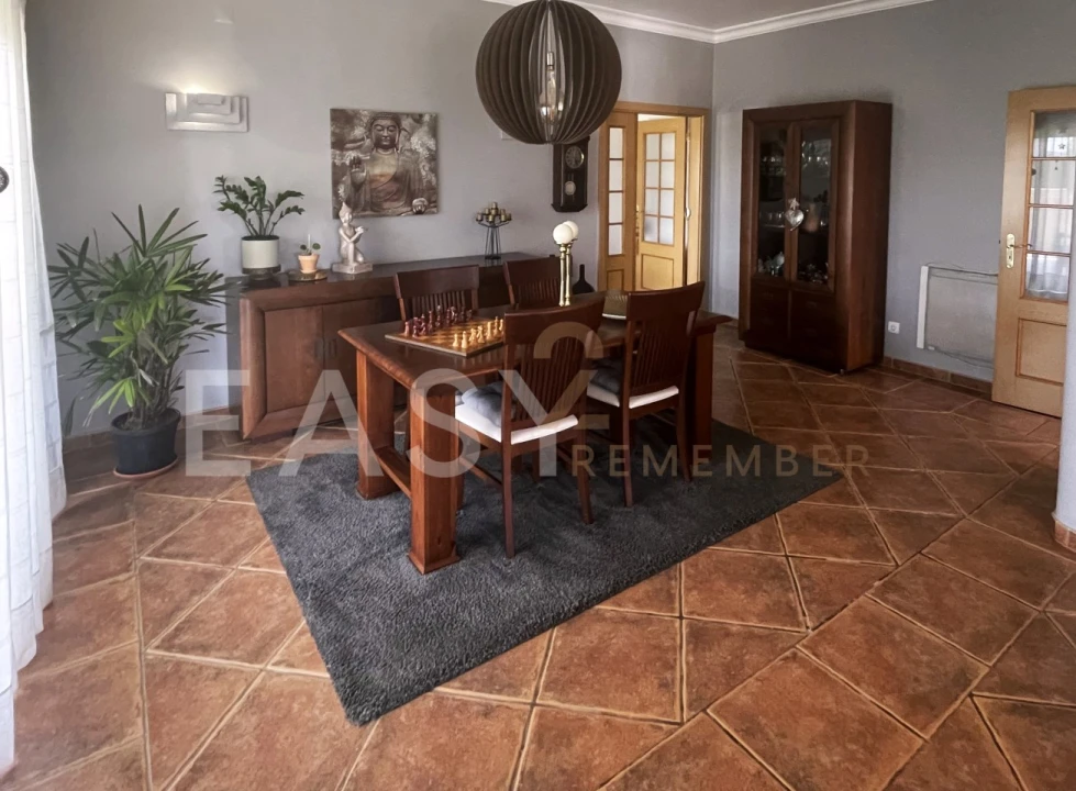 Moradia T4 para Venda em Albufeira e Olhos de Água Foto 9