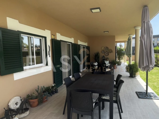Moradia T4 para Venda em Albufeira e Olhos de Água Foto 46