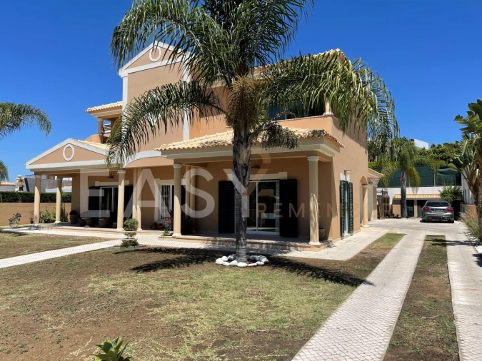 Moradia T4 para Venda em Albufeira e Olhos de Água Foto 54