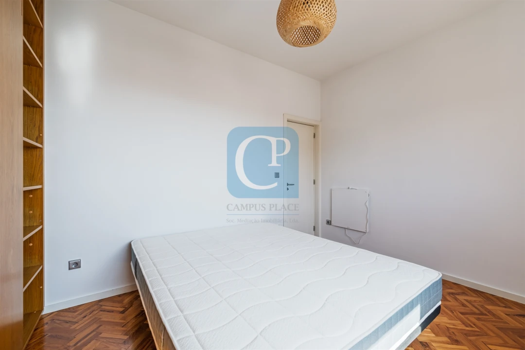 Apartamento T2 para Arrendamento em Lordelo do Ouro e Massarelos Foto 17