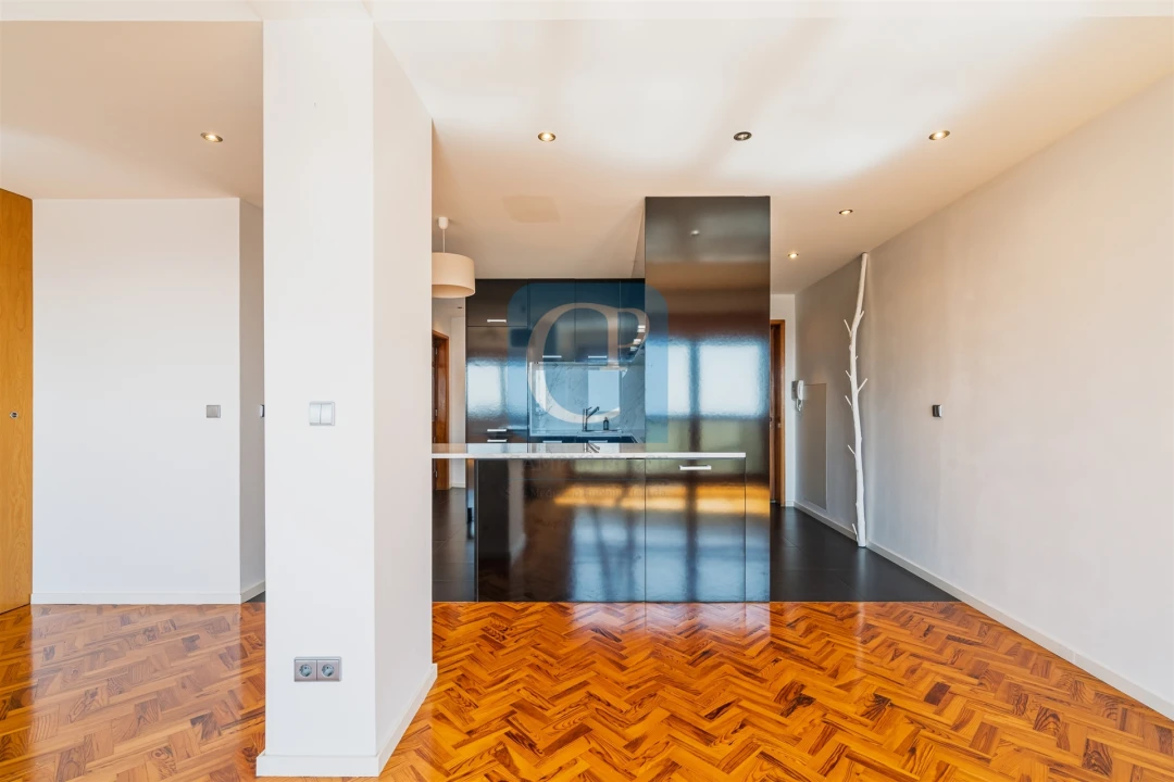 Apartamento T2 para Arrendamento em Lordelo do Ouro e Massarelos Foto 5