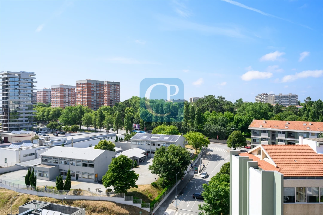 Apartamento T2 para Arrendamento em Lordelo do Ouro e Massarelos Foto 12