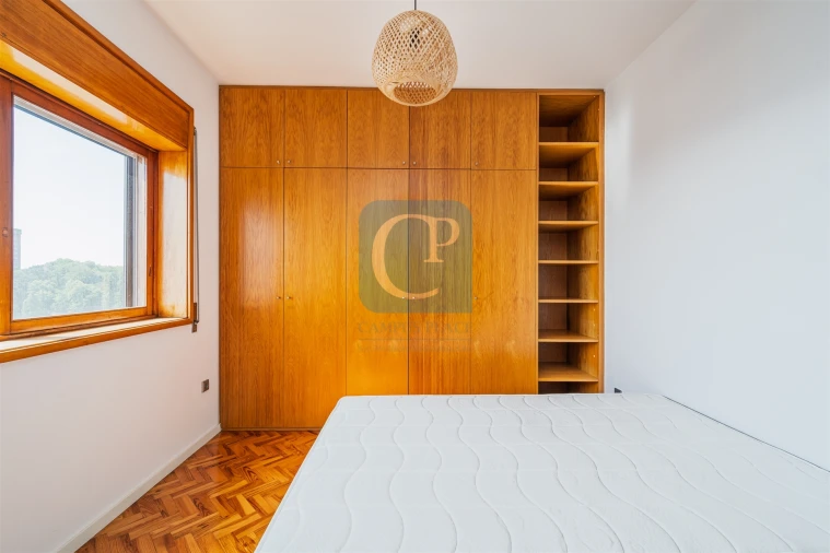 Apartamento T2 para Arrendamento em Lordelo do Ouro e Massarelos Foto 16