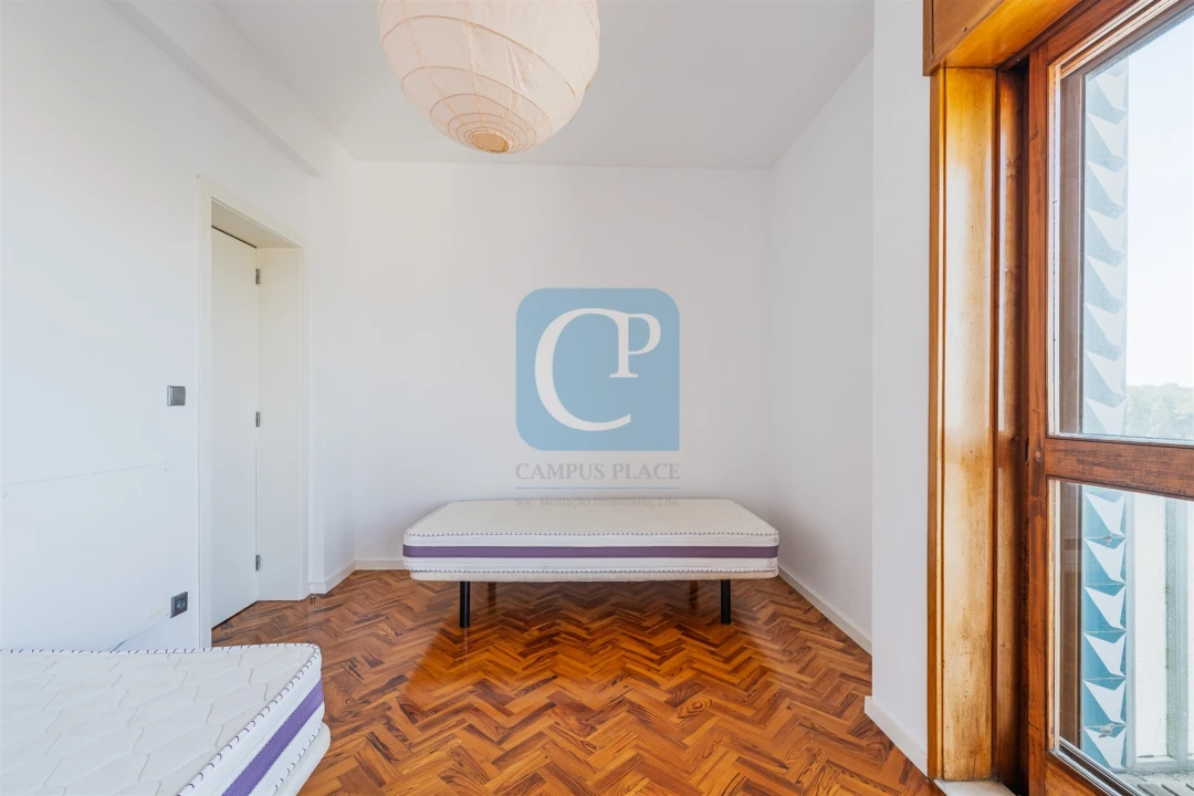 Apartamento T2 para Arrendamento em Lordelo do Ouro e Massarelos Foto 22