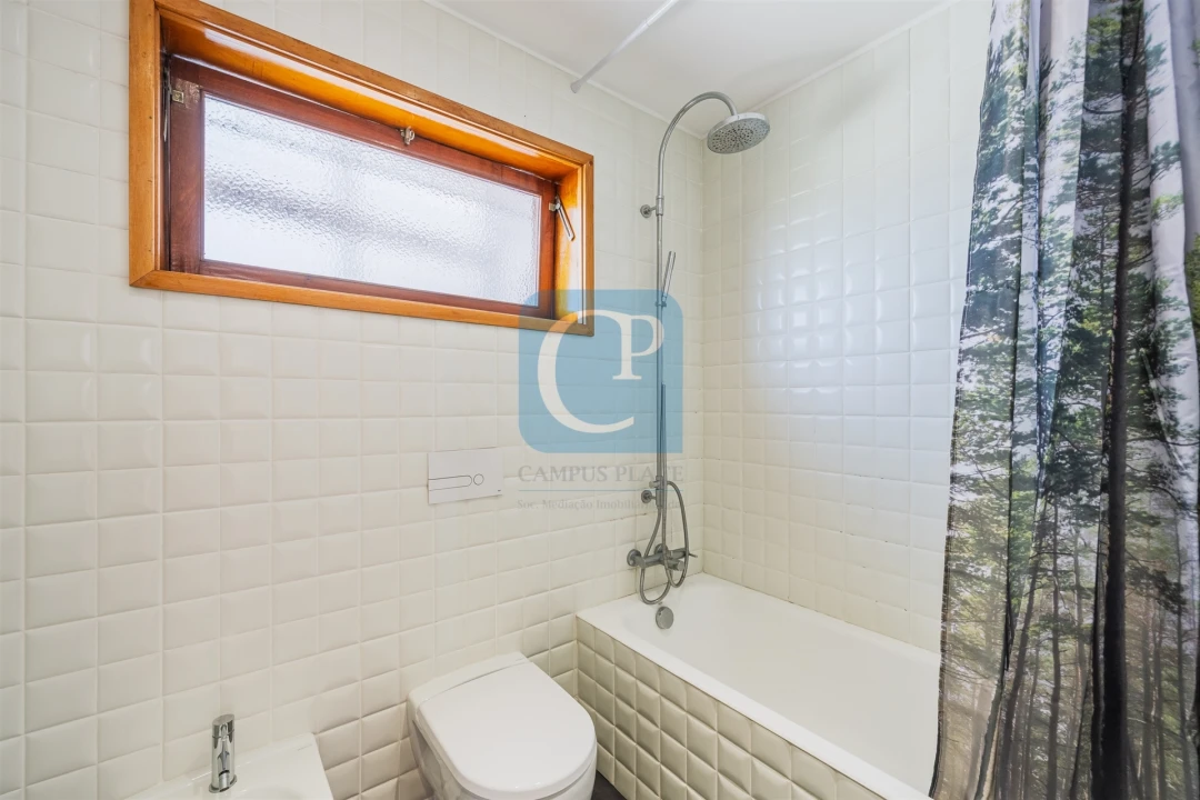 Apartamento T2 para Arrendamento em Lordelo do Ouro e Massarelos Foto 19