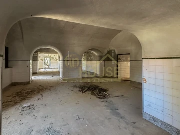 Prédio para Venda em União das Freguesias de Setúbal