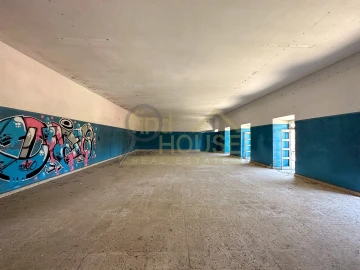 Prédio para Venda em União das Freguesias de Setúbal